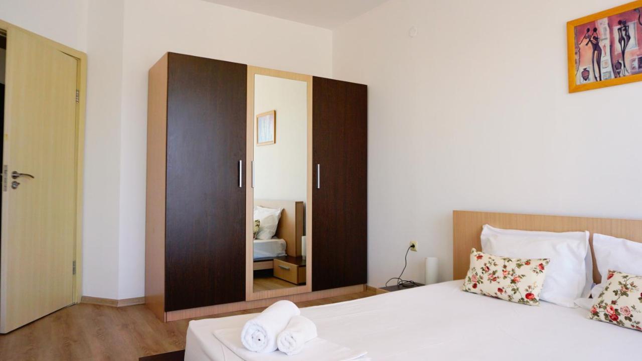 Apartment Marina Residence - Апартамент Марина Резидънс Kavarna Kültér fotó